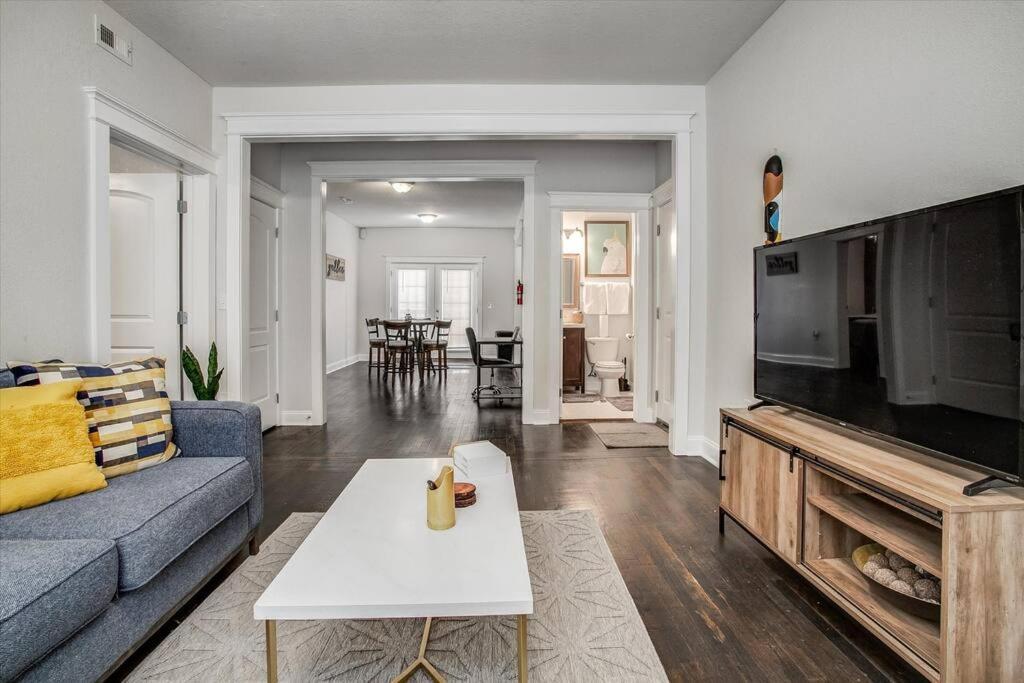 Oasis Midtown Kc- 2 Bedroom Apt Kansas City Kültér fotó