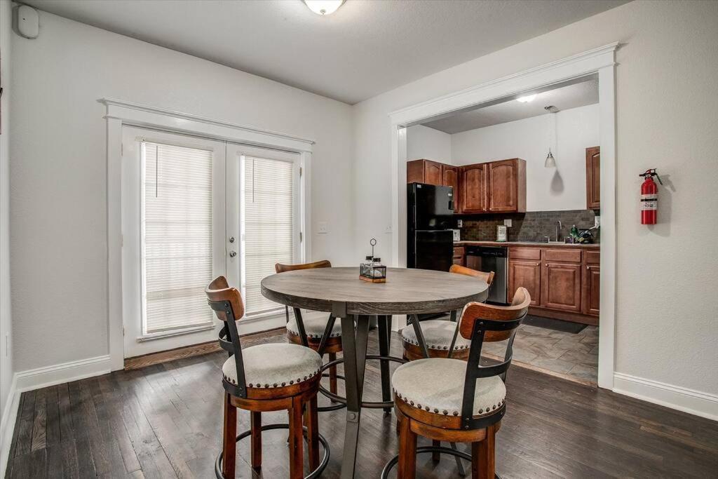 Oasis Midtown Kc- 2 Bedroom Apt Kansas City Kültér fotó